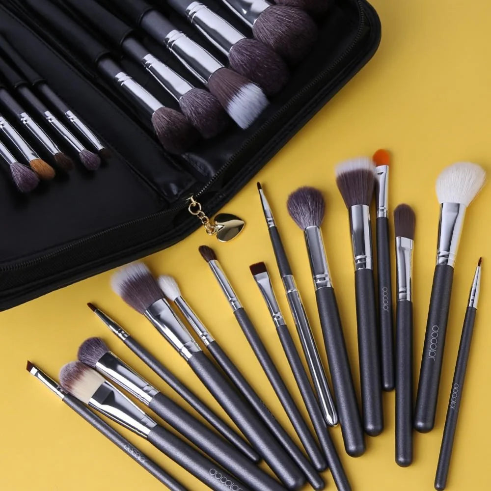 ESTUCHE DE 29 BROCHAS DOCOLOR